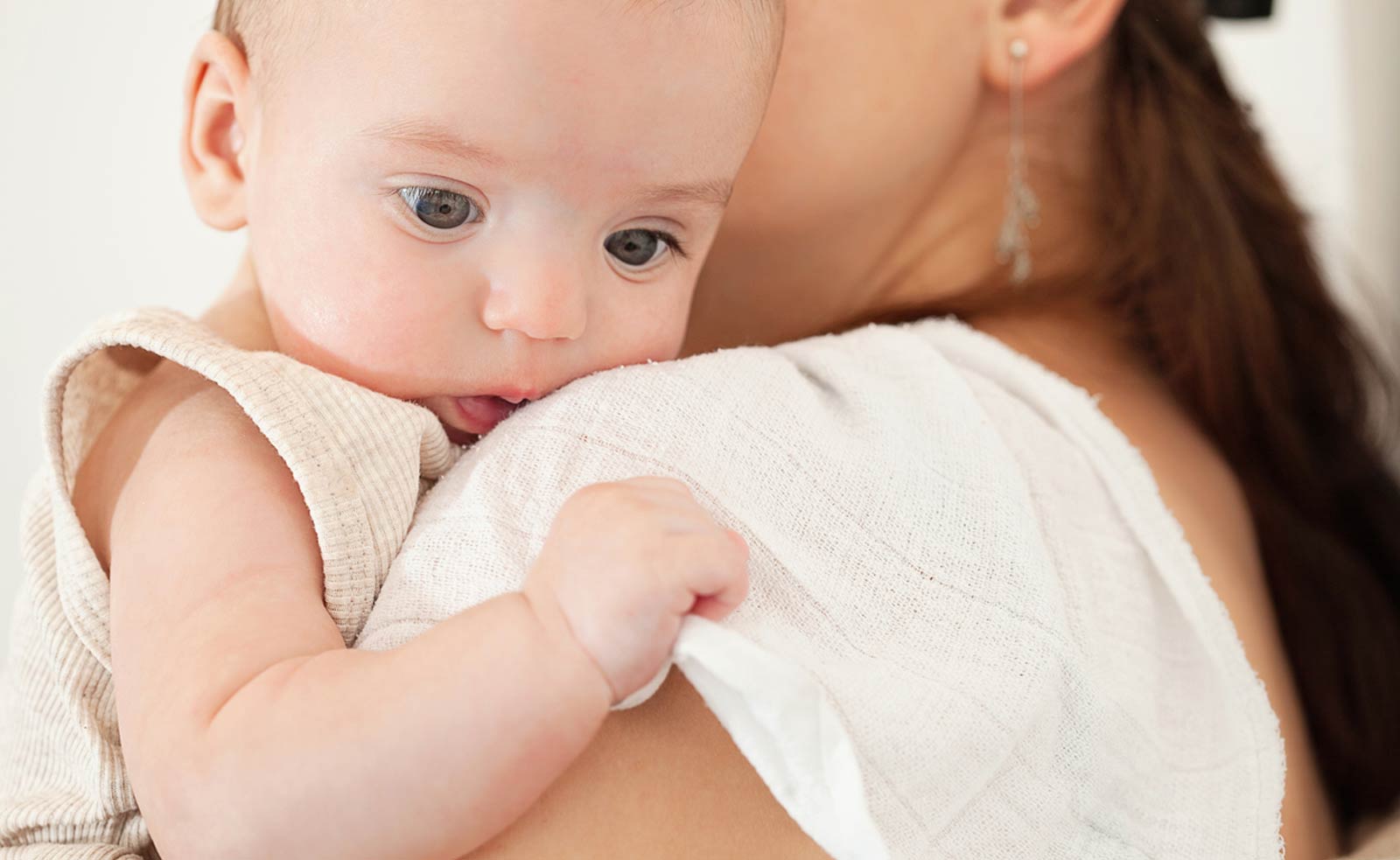 clinica internacional maternidad gases bebes consejos